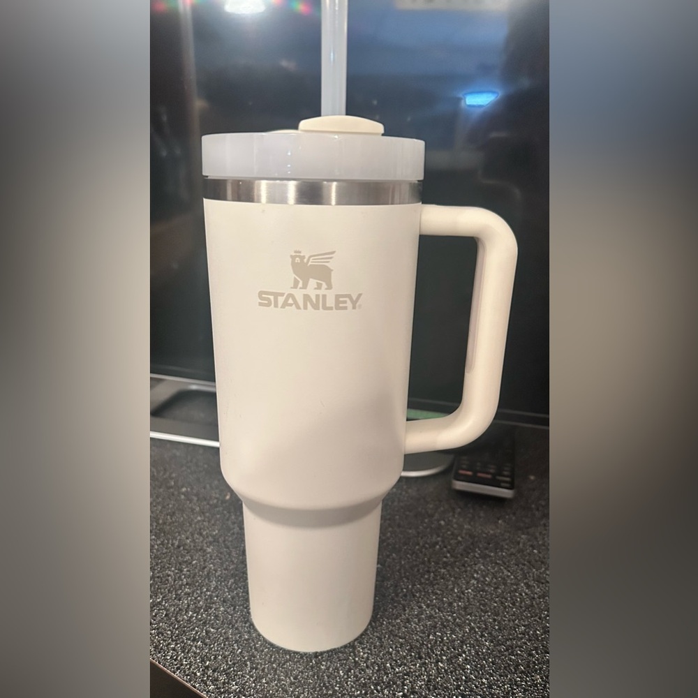 Stanley Cream Tumbler with Handle